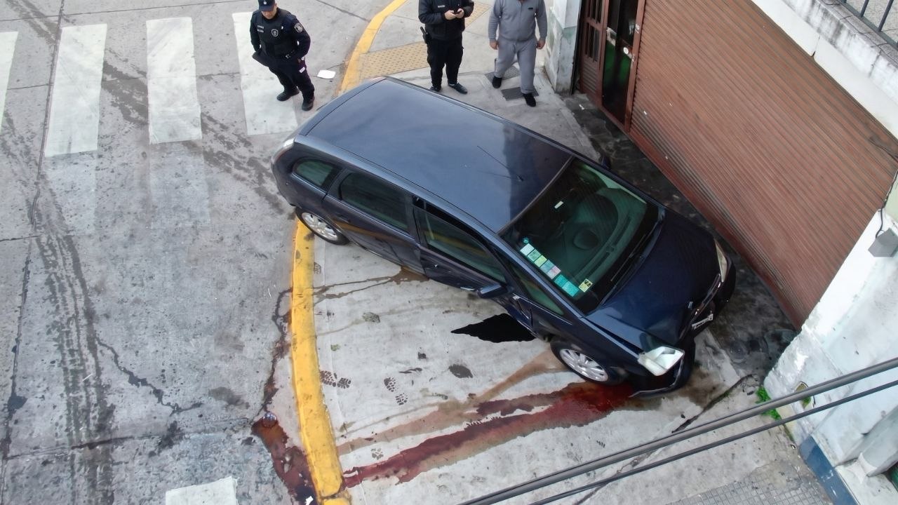 Imagen asociada a Alerta de tránsito (Pompeya): choque entre 2 autos en Ochoa entre Av