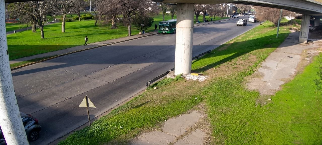 Imagen asociada a Alerta de tránsito (en verificación): Au Dellepiane a la altura de Lacarra, mano al centro